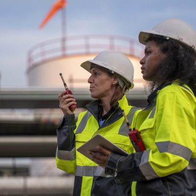 engineers-wearing-safety-gear-eletex